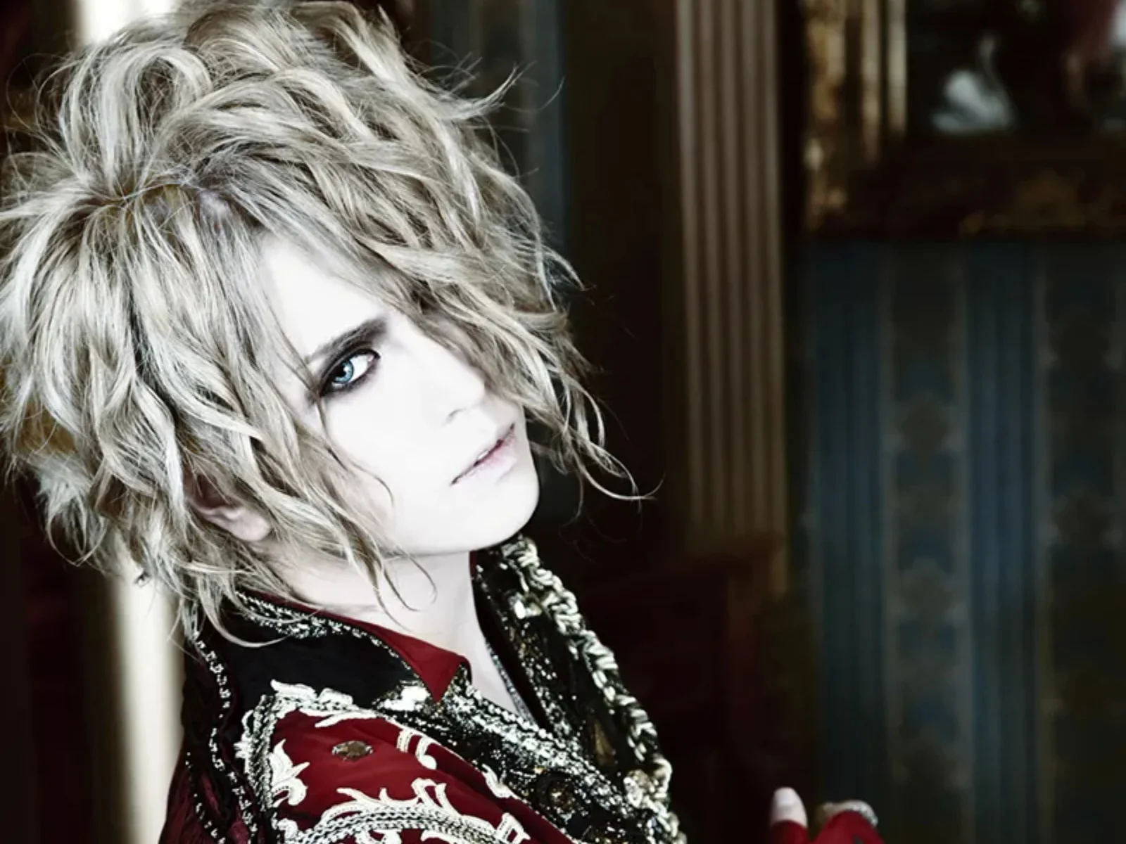 Kamijo reveals his name came from MALICE MIZER and reflects on his early days