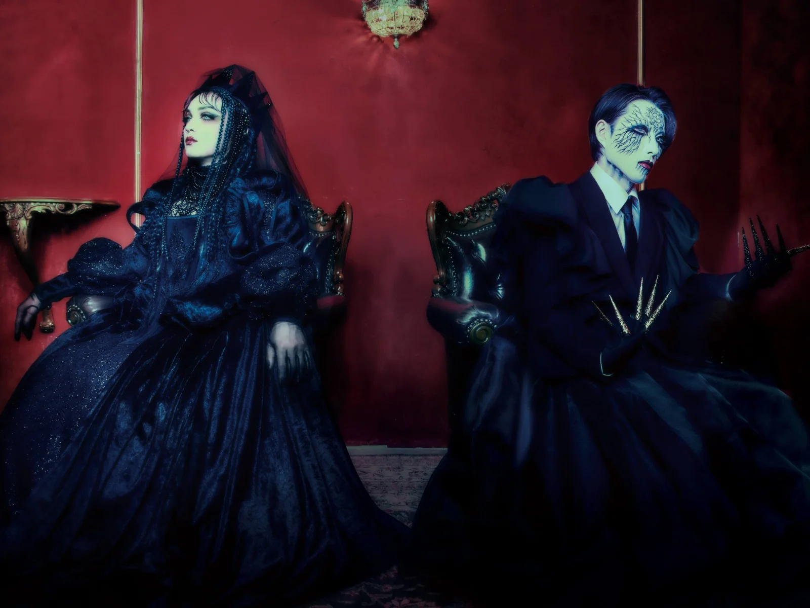 Schwarz Stein's music finally arrives on major global streaming platforms!